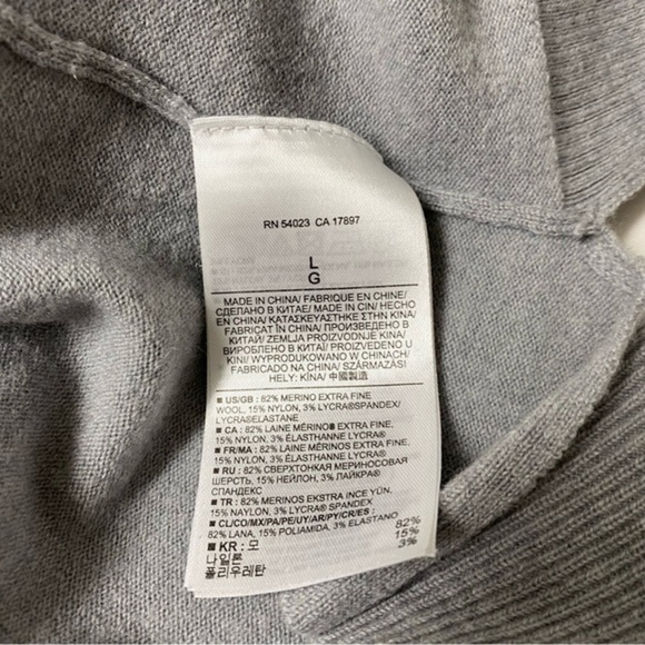 Banana Republic | Extra Fine Merino Sweater - Picture 5 of 6